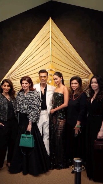 At Frieze with De Beers, conversations unfolded, reflections on what makes natural diamonds truly timeless. Stories of love, of moments marked in light, of how something shaped over eons becomes part of human memory.

Each voice echoed a shared truth, that their beauty lies not only in how they’re formed, but in how they make us feel, connect, and remember.

#DeBeers #HeeraHaiSadaKeLiye #Frieze #FriezeMasters #VoyageThroughTheDiamondRealm #NaturalDiamonds

[De Beers, Heera Hai Sada Ke Liye, Frieze, London, Voyage Through The Diamond Realm, Natural Diamonds]