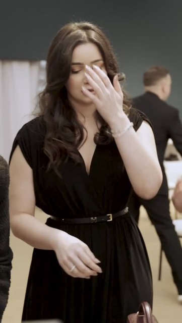 There’s a quiet power in rarity.
At Frieze, Sara Tendulkar reflected on what makes natural diamonds truly irresistible, their quiet individuality, timeless grace, and unrepeatable story.
Formed over billions of years, untouched in their authenticity and unmatched in their beauty, each natural diamond from De Beers carries one eternal truth, no two are ever the same.

@debeersgroup

#DeBeers #HeeraHaiSadaKeLiye #Frieze #FriezeMasters #VoyageThroughTheDiamondRealm #NaturalDiamonds

[De Beers, Heera Hai Sada Ke Liye, Frieze, London, Voyage Through The Diamond Realm, Natural Diamonds]