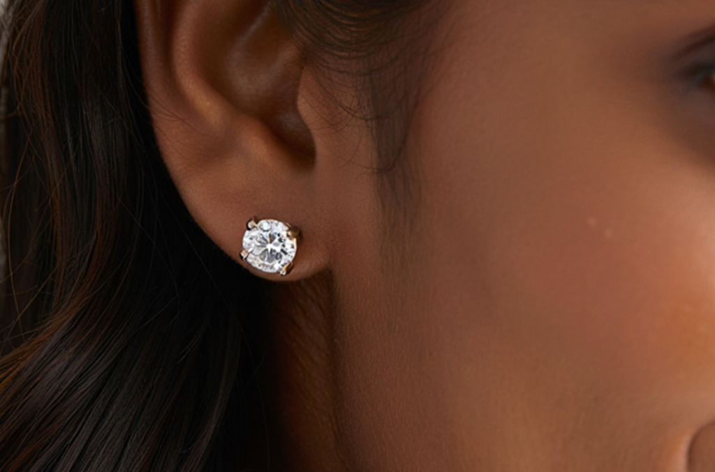 Classic diamond stud earrings