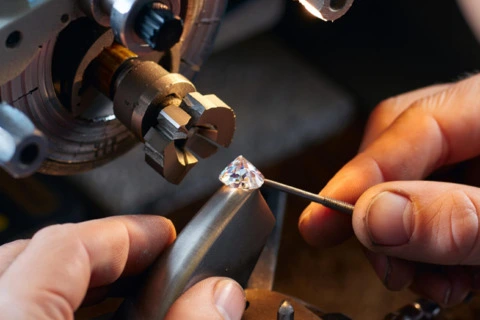 How diamond cutting turns raw gems into jewellery you’ll treasure