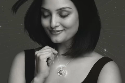 Written in the stars: The Love, From Universe Collection