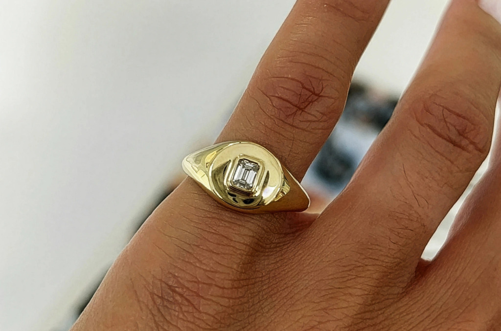 Pinky diamond ring