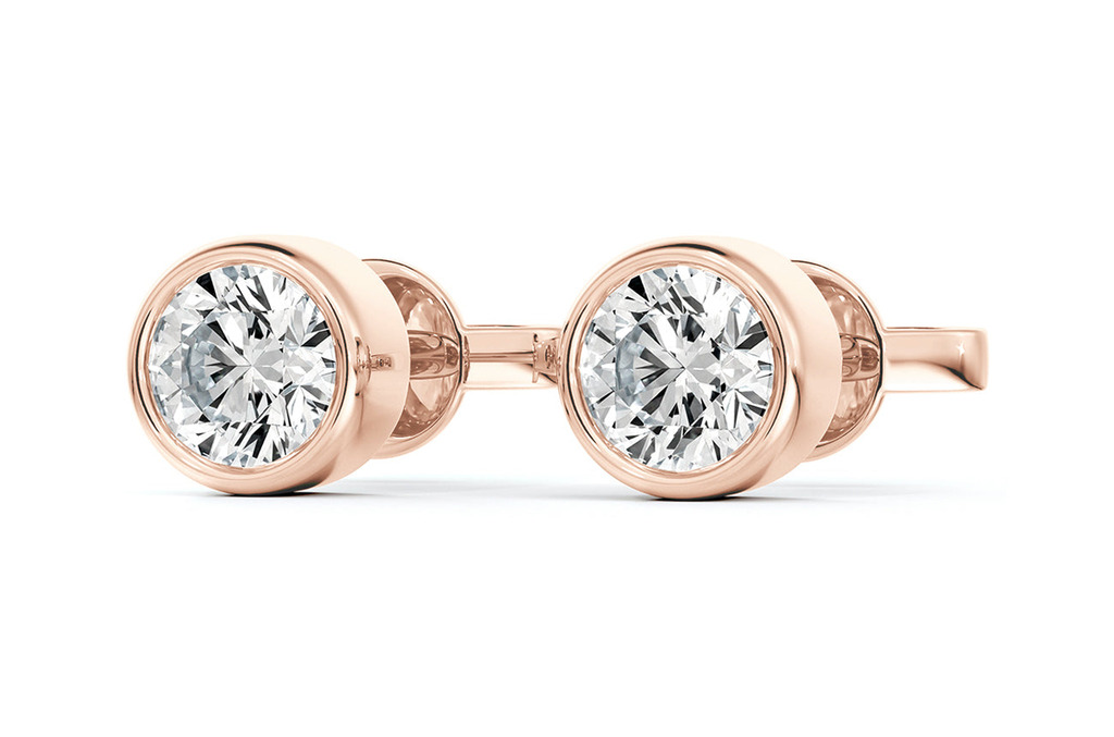 Bestdiamondgiftforeverypersonality Image01 ForevermarkVersaVerabezelstuds1