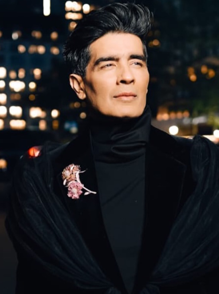 Brooches-for-men_Manish-Malhotra