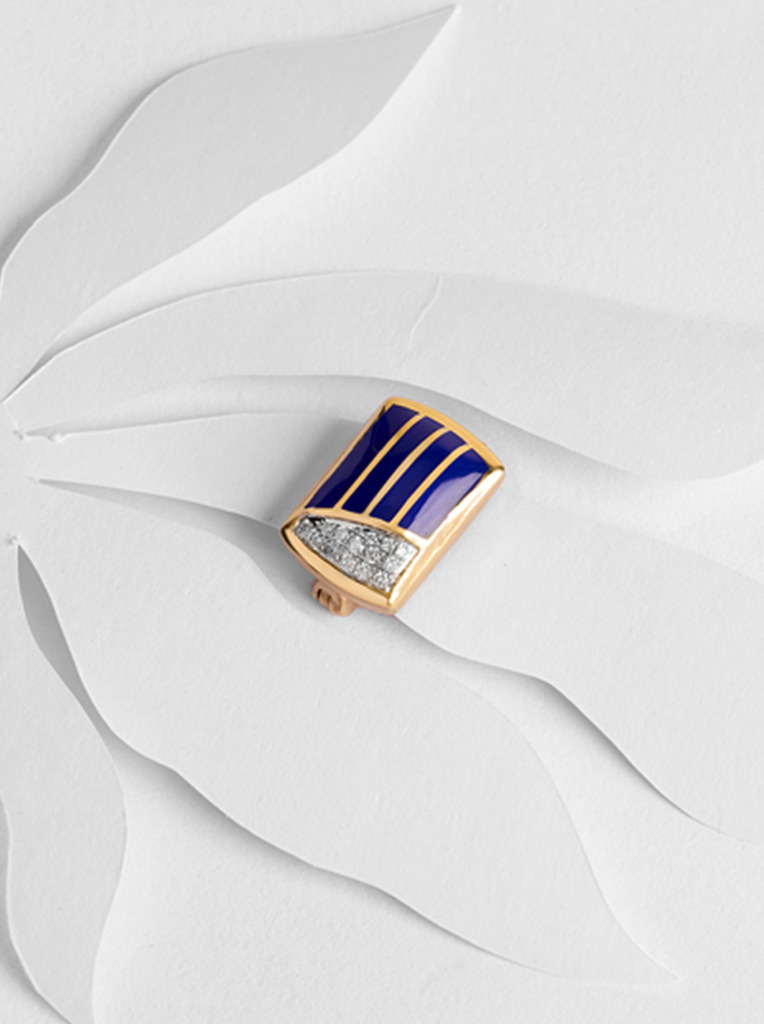 Brooches-for-men_Signet-Diamond-Brooch-for-Men