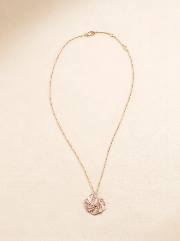 Only Karva Chauth Gift Guide Image 05 Mogra Pendant Ananya