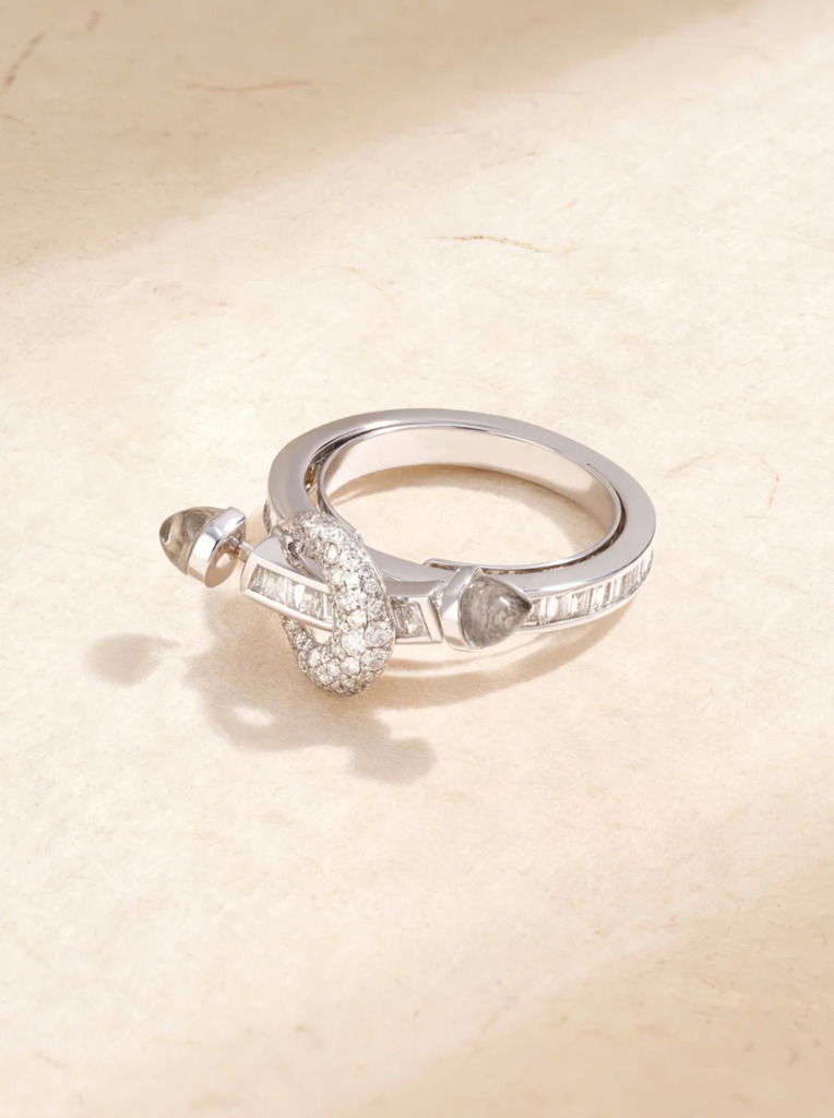 Baguette-bar-with-crystal-quartz-ring