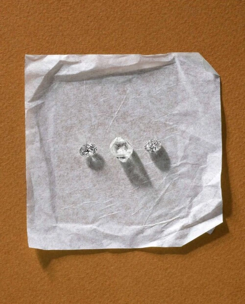 Diamonds on white square with rust background