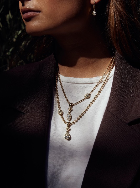 Diamond pendant by Studio 24