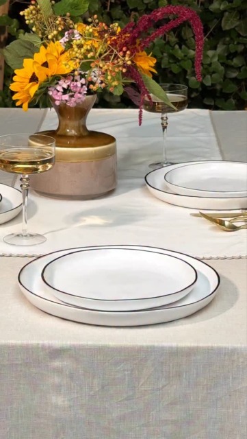 Garden party dress code: diamonds sourced from the Earth.
💎: @tacoriofficial @angelymartinezjewelry @lorrainewestjewelry
#ADiamondIsForever #NaturalDiamonds #NaturalDiamondJewelry #GardenParty #DiamondNecklace #TennisBracelet #TennisNecklace