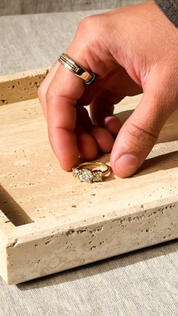 For the one who loves an all-natural lifestyleโฆ and has had their eye on #desertdiamonds. ๐
๐: @kayjewelers @levian_jewelry
#ADiamondIsForever #NaturalDiamonds #HolidayGiftGuide #HolidayGiftIdeas #ChristmasWishList