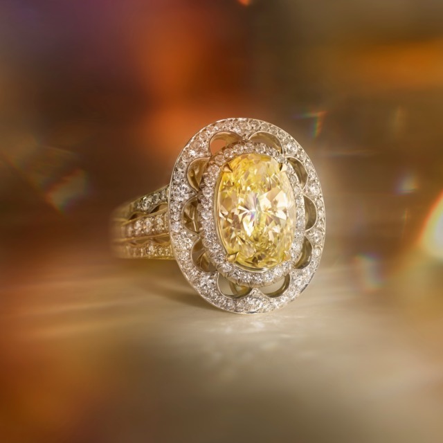 Your go-to #desertdiamonds indulgence: notes of golden radiance, naturally sweetened with honey tones.
💎: @boodles
#ADiamondIsForever #NaturalDiamonds #NaturalDiamondRing #GiftInspo #HolidayGiftGuide