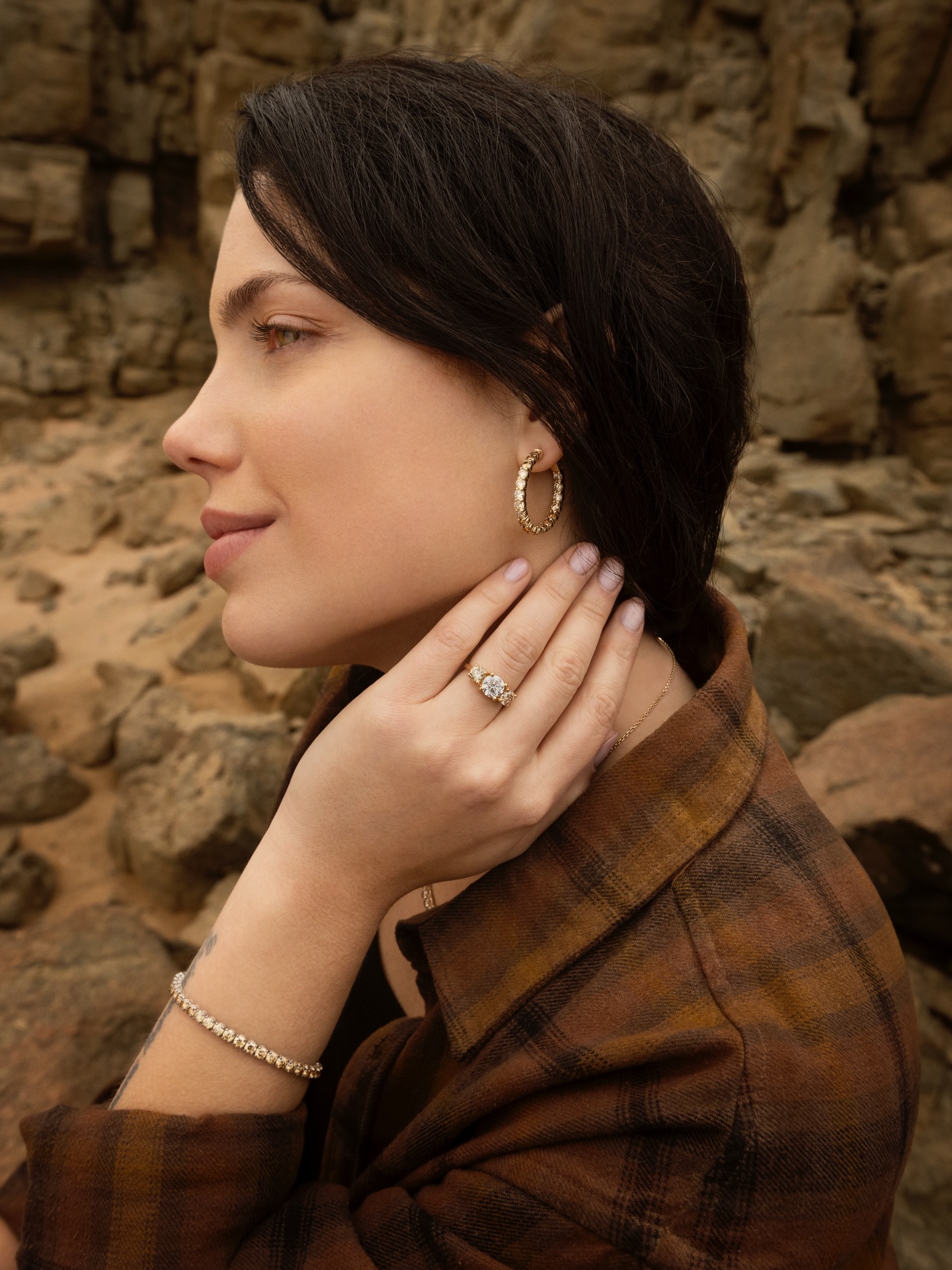 Desert diamonds serve as an instant conversation starter. Which one are you leading with: the timeless hoops, trilogy ring, or tennis bracelet?

#ADiamondIsForever #NaturalDiamonds #DiamondHoops #NaturalDiamondRing #DiamondTennisBracelet