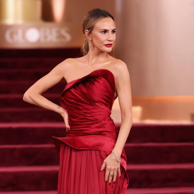 Golden Globes, golden jewels. E! Live from the Red Carpet Host @Keltie arrives in a show‑stopping display of Desert diamonds.

💎: @premiergem 

#desertdiamonds #naturaldiamonds #adiamondisforever #goldenglobes #globesjewelry