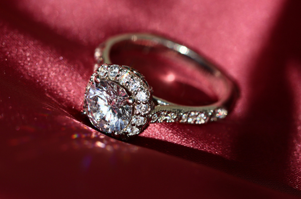natural diamond engagement ring