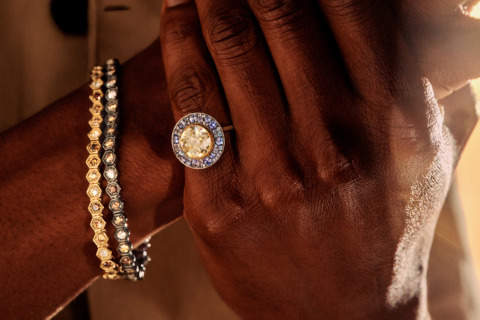 How to choose perfectly paired diamond jewelry sets for gifting