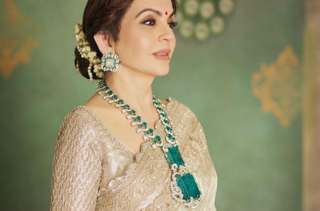 Nita Ambani wearing her 863 carat emerald necklace