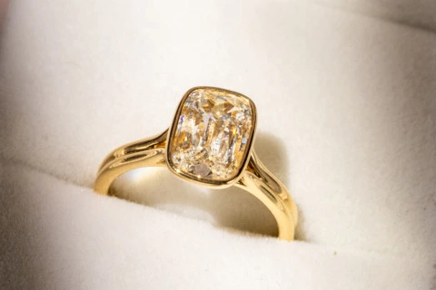 Dawn Desert diamonds: what are they and who wears them?