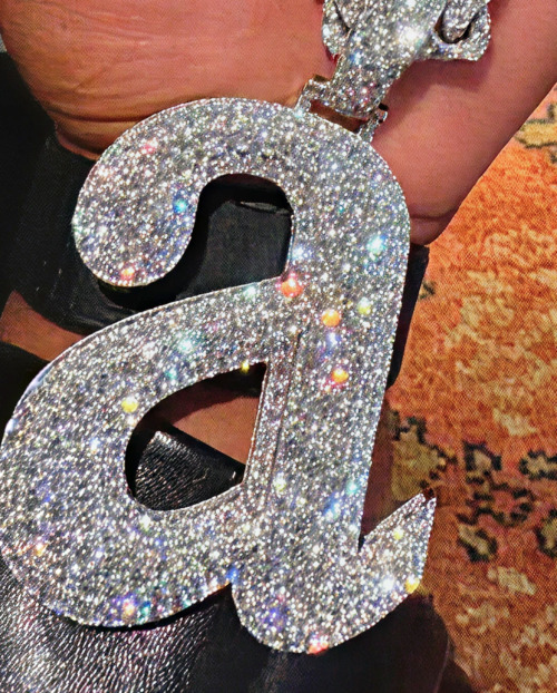 OSEO  Jewels that broke the internet Lead IG @Eliantte