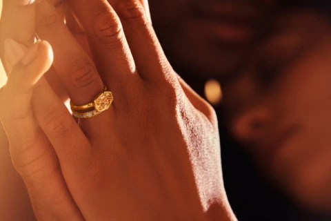 How do you wear an engagement ring and wedding band?