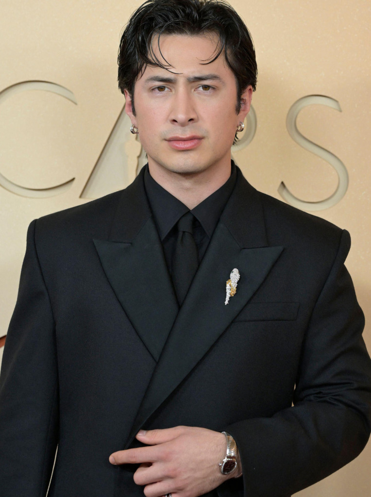 Brooches For Men Hudson Williams Oscars Alamy