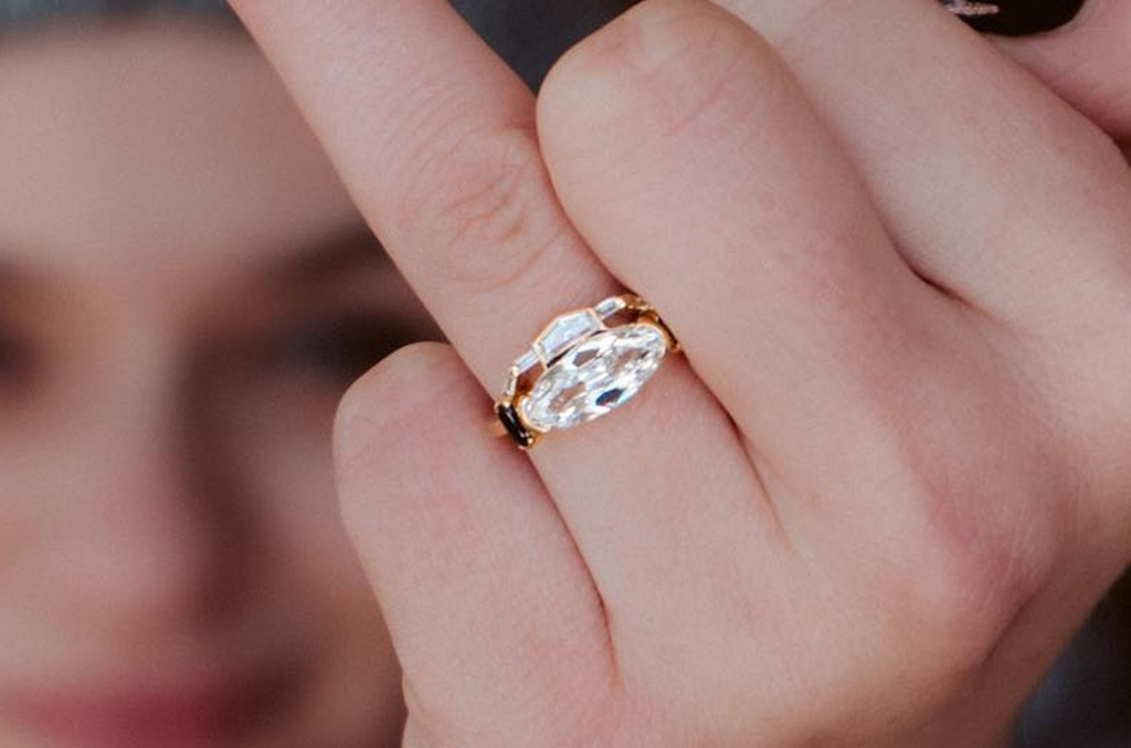 48 Image 8 Joey Kings East West Ring IG Joey King