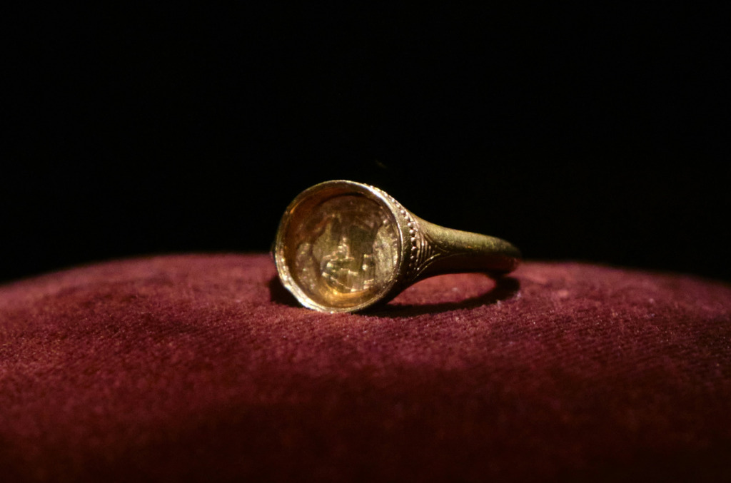 King Charles III famously wore a signet ring
