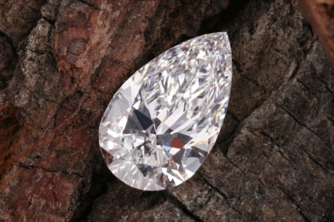 Pear-shaped diamond guide