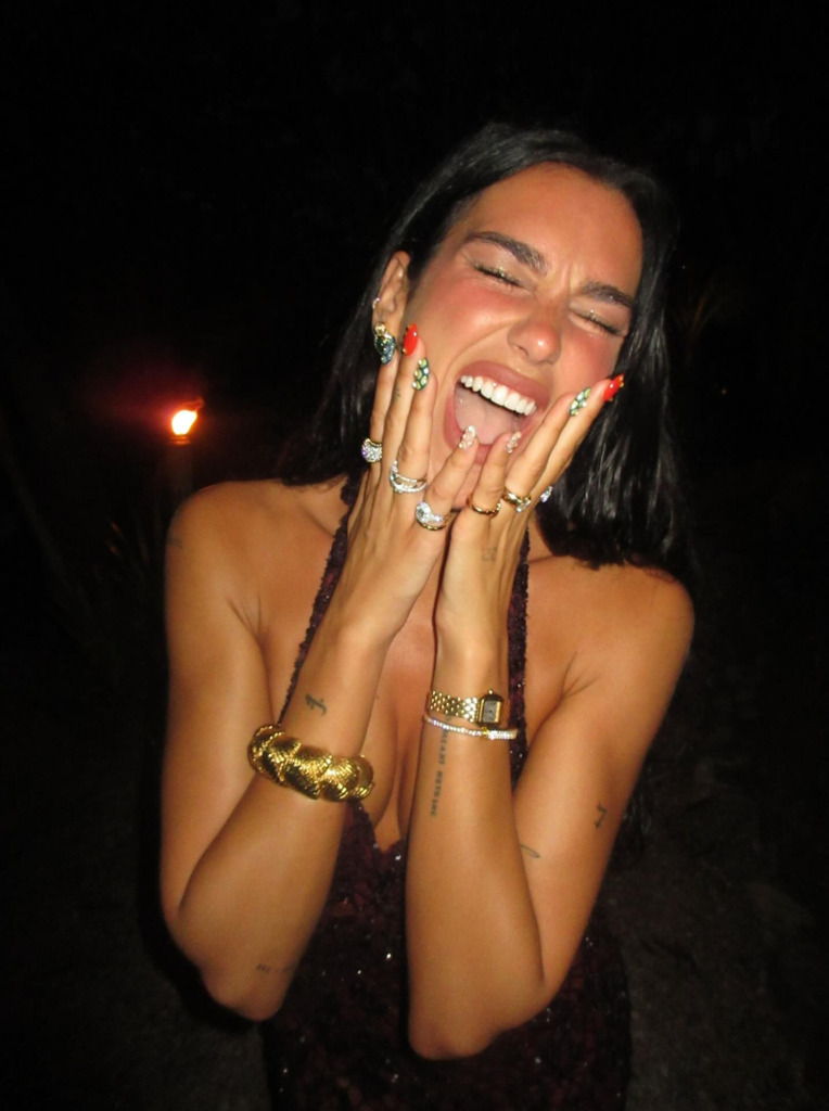 Dua Lipa tennis bracelet