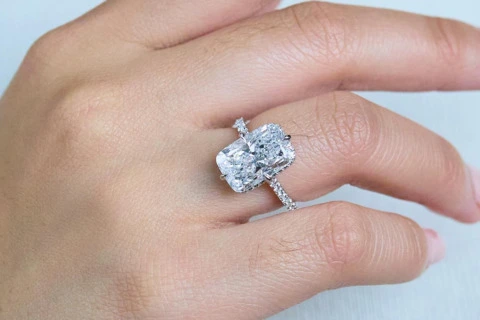 Cushion-cut diamond guide