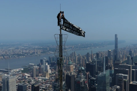 Breaking the Mold: an engagement 1,454 feet above the rules