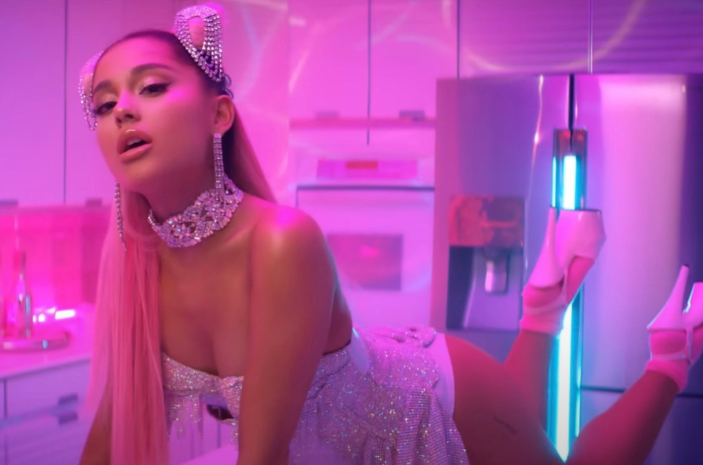 ‘7 Rings By Ariana Grande Image 5