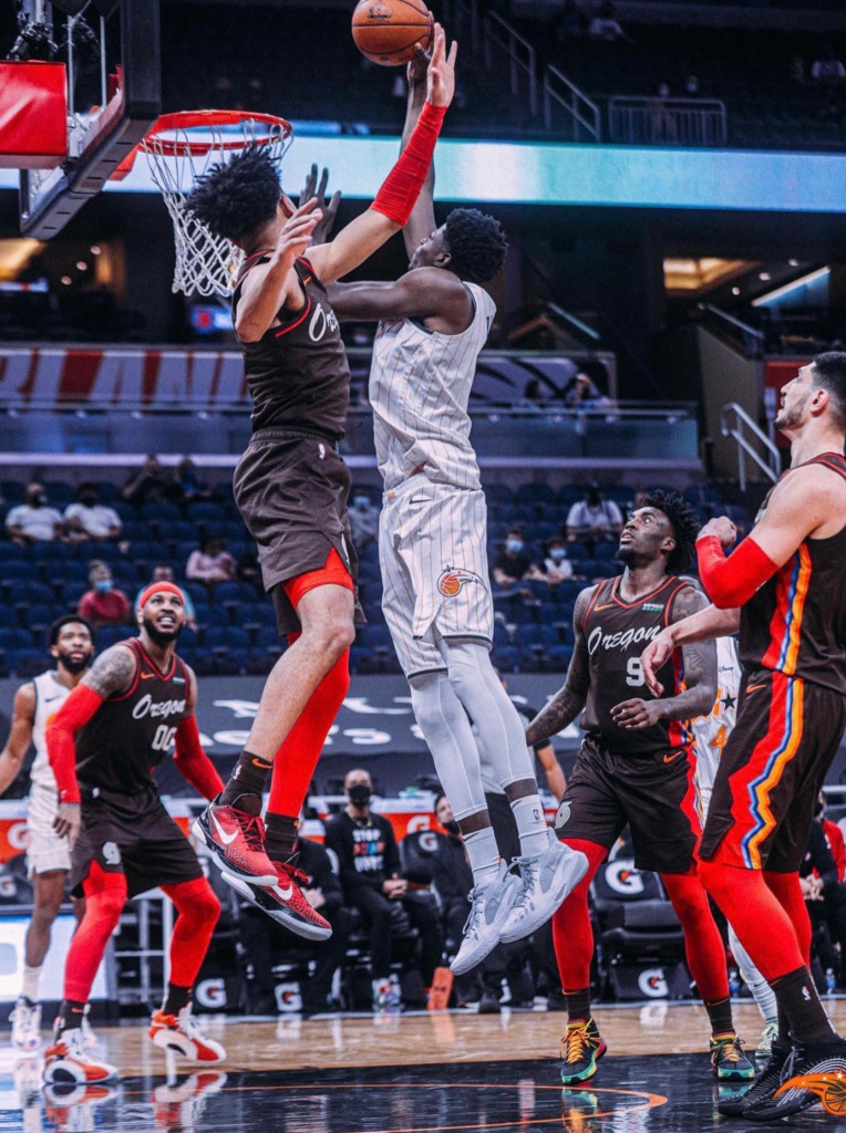Mo Bamba Playing Basketball Image 2