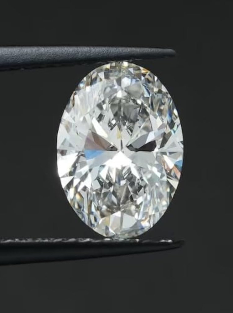 An Ovaldiamond Cut