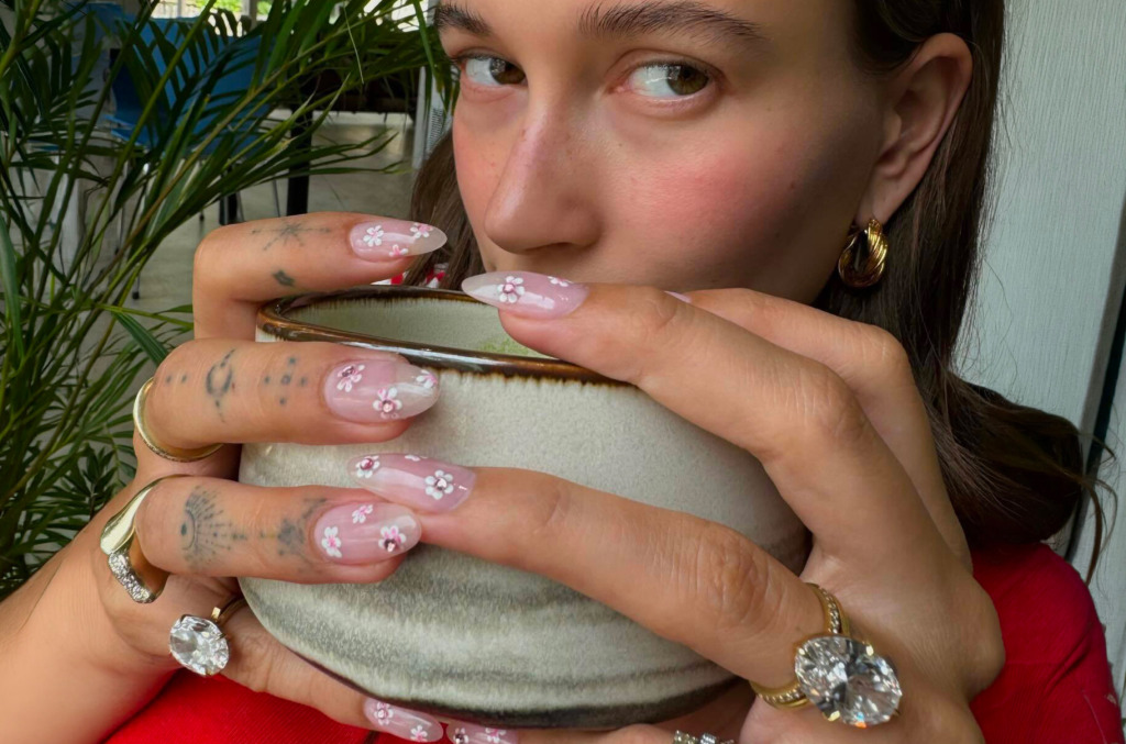 Hailey Biebers Upgraded Engagement Ring Image 1 Option 2 CREDIT  Hailey Bieber Instagram