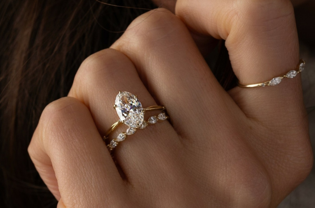 Oval Engagement Ring Image 8 CREDIT  Melaniecaseyjewelry IG