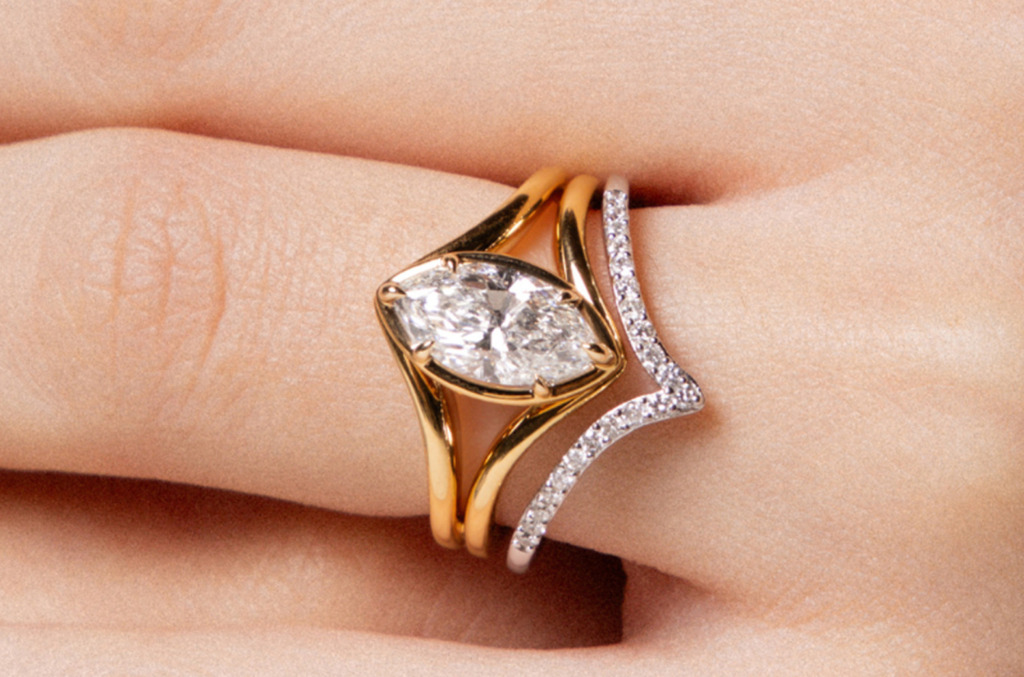 top-view-of-a-split-shank-ring