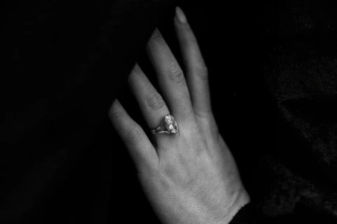 What is a split shank engagement ring?