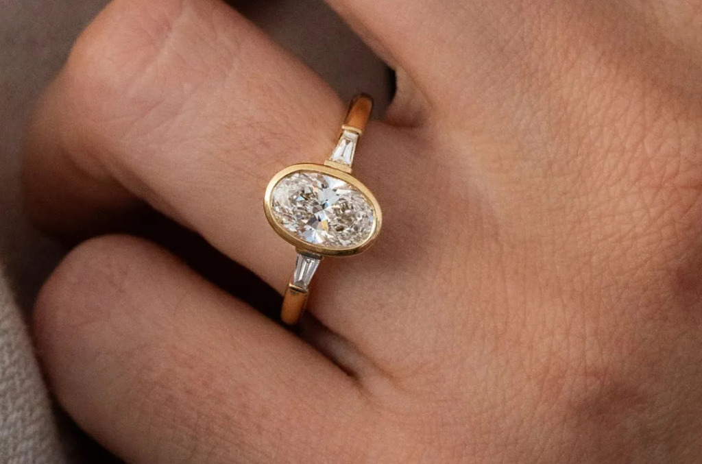 Oval Diamond Bezel Set