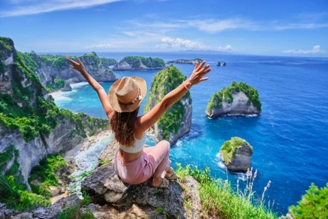 以天然钻石，陪伴每一段旅程