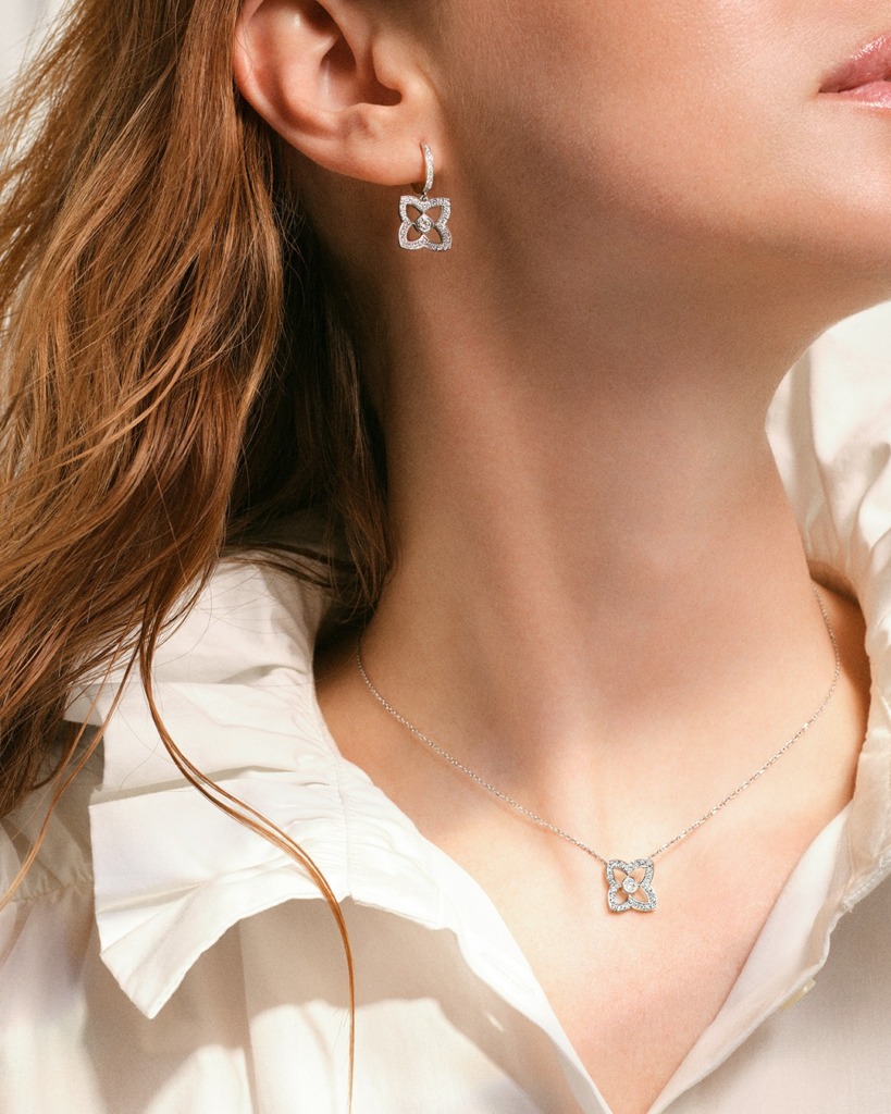 De Beers ENCHANTED LOTUS BLOOM 白金垂墜式鑽石耳環