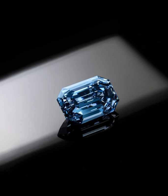 「De Beers 浩宇之藍」美鑽