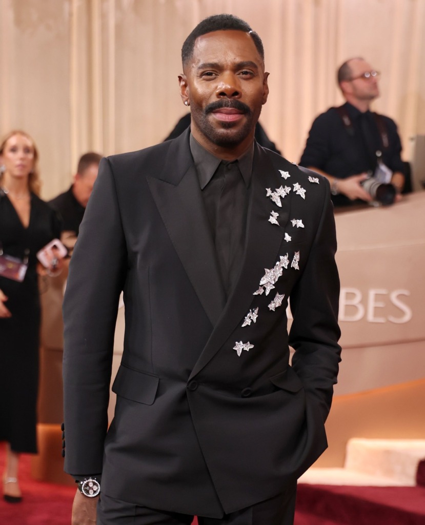 Colman Domingo 佩戴定製的「百合花」天然鑽石圈形耳環與胸針