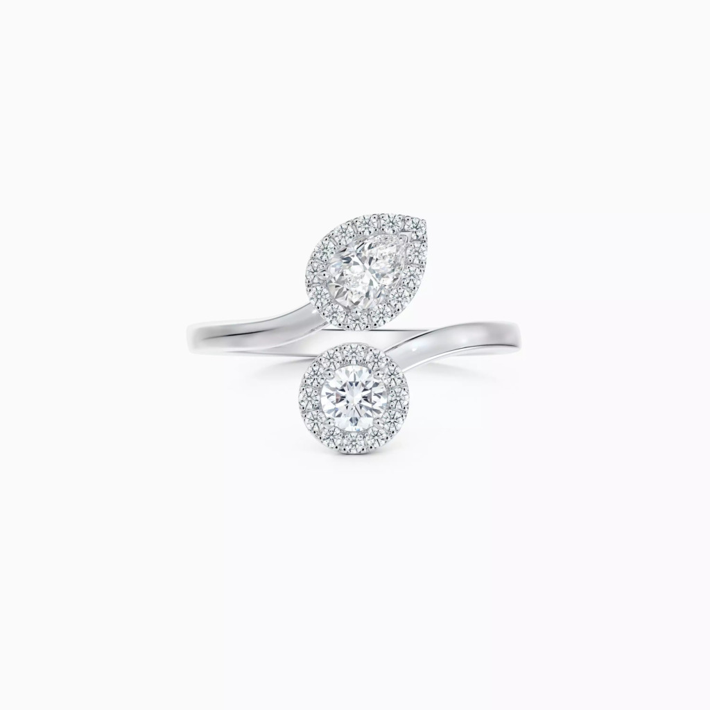 De Beers AURA TOI & MOI 鉑金梨形與圓形鑽石戒指