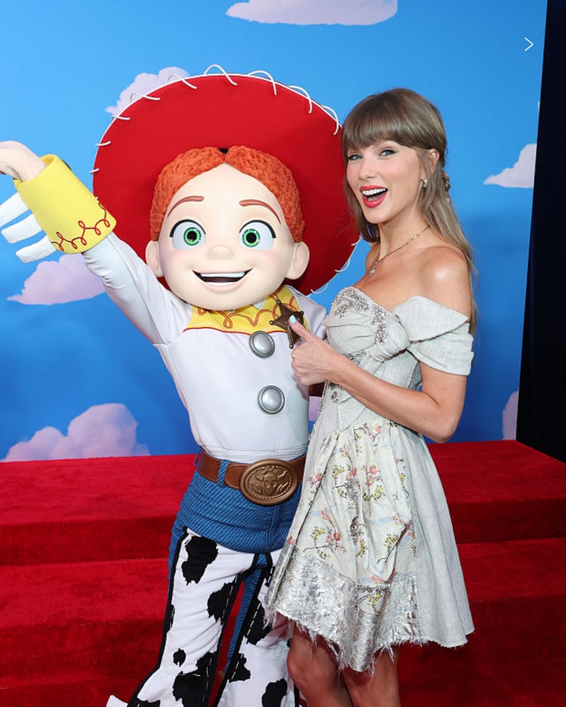 Taylor Swift 出席《反斗奇兵 5》首映禮